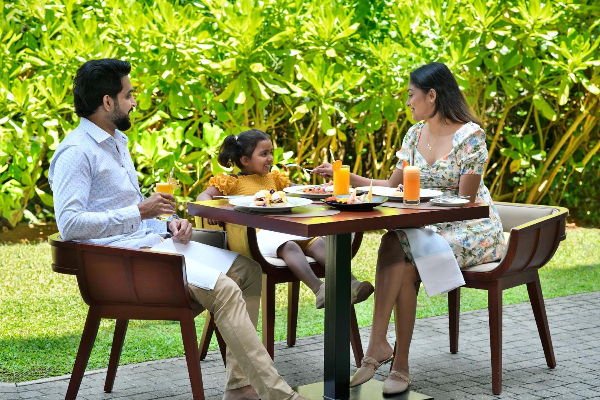 Sheraton Kosgoda Turtle Beach Resort Экстерьер фото